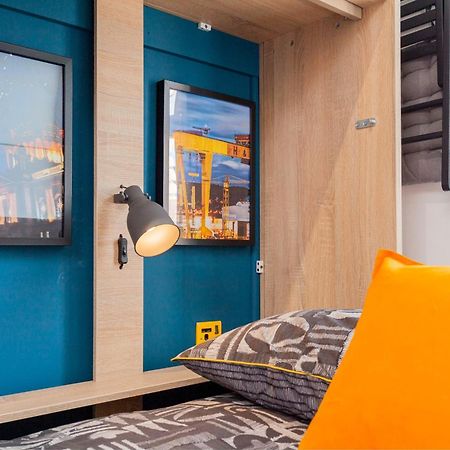 Funky City Apartment - Secure Parking - Wifi - Sleeps 6 - No Parties Белфаст Экстерьер фото